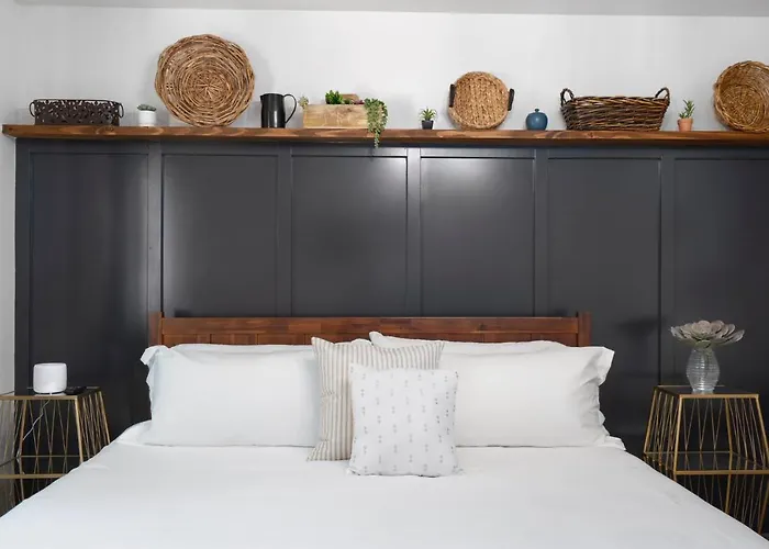 Boho And Cozy ~ Work From ~ Pool + Hot Tub 365! Apartment *