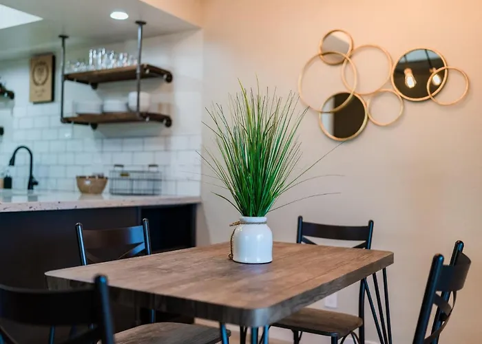 Apartment Boho And Cozy ~ Work From ~ Pool + Hot Tub 365! Scottsdale